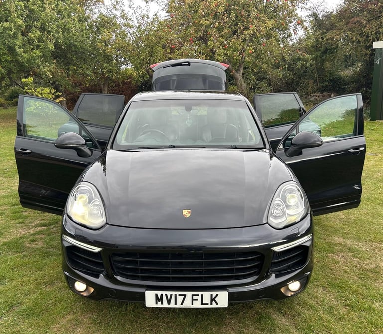 2017 Porsche Cayenne Platinum Edition Diesel 5dr Tiptronic S ESTATE DIESEL Automatic