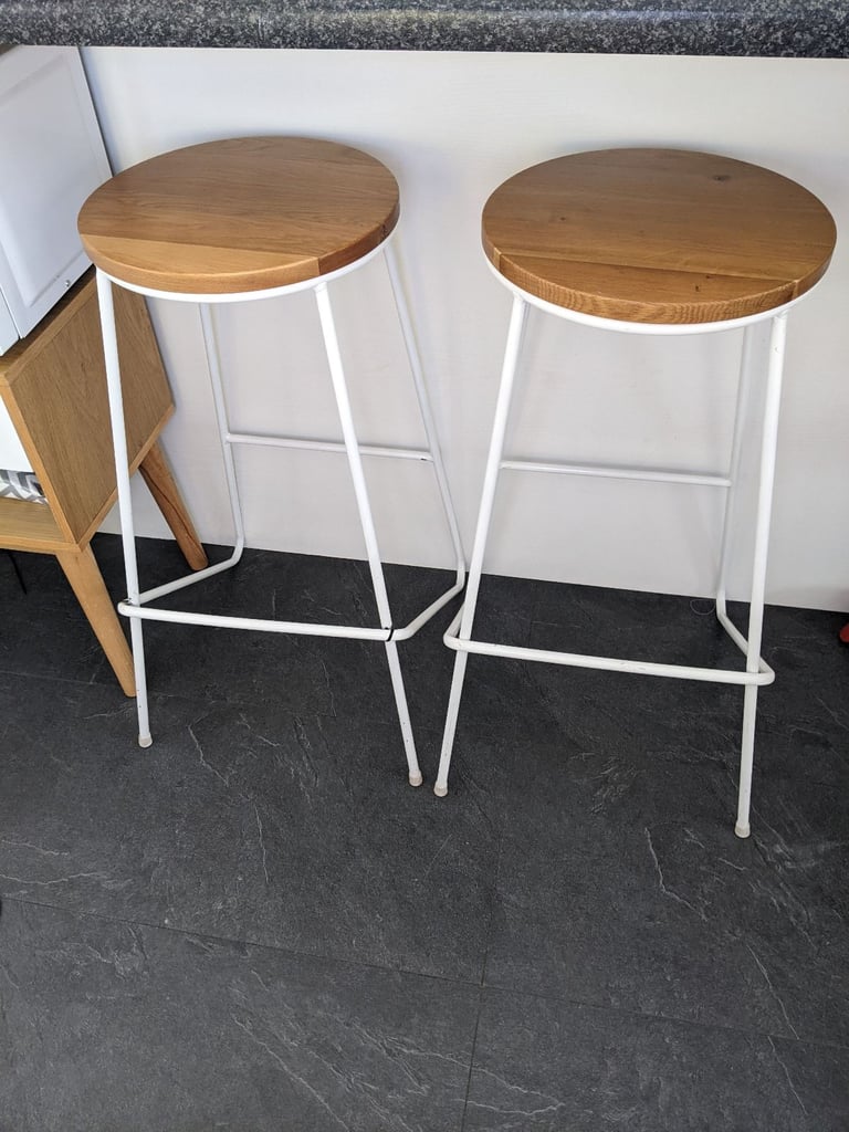 2 x barstools - £10