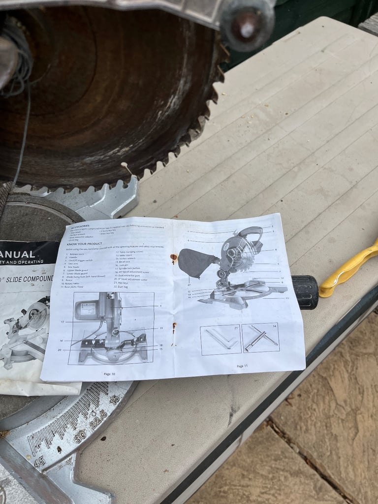 Sliding chop saw