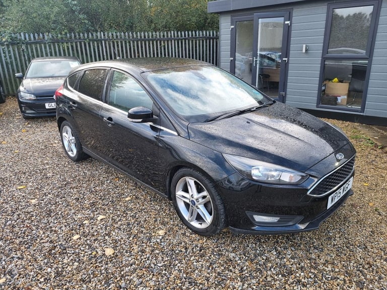 2015 Ford Focus 1.0T EcoBoost Zetec Euro 6 (s/s) 5dr HATCHBACK Petrol Manual