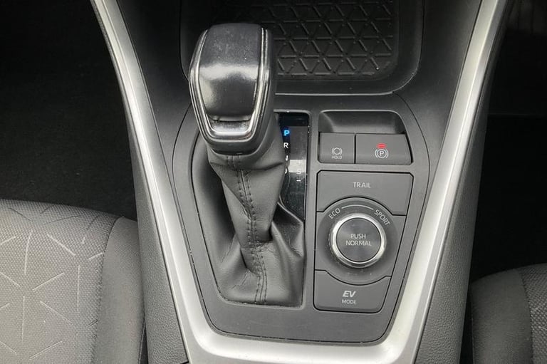 2020 Toyota RAV4 2.5 VVT-i Hybrid Design 5dr CVT**REAR CAMERA - FRONT &amp; REAR SENSORS - POWER ...