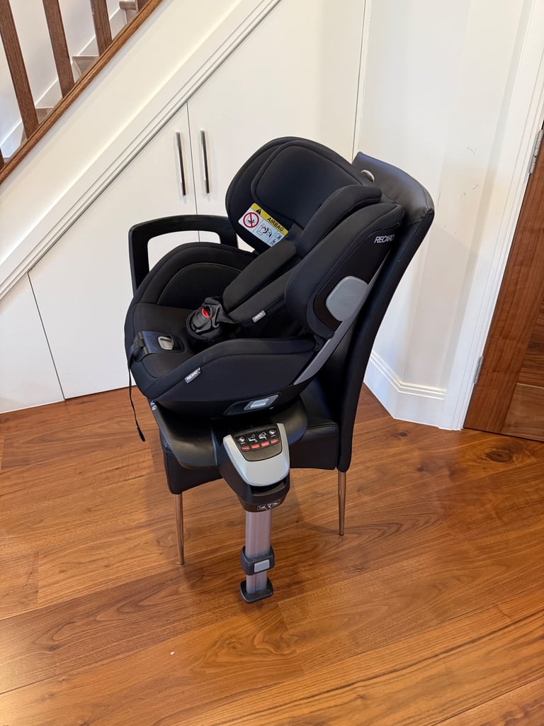 Recaro Salia 360 degree car seat