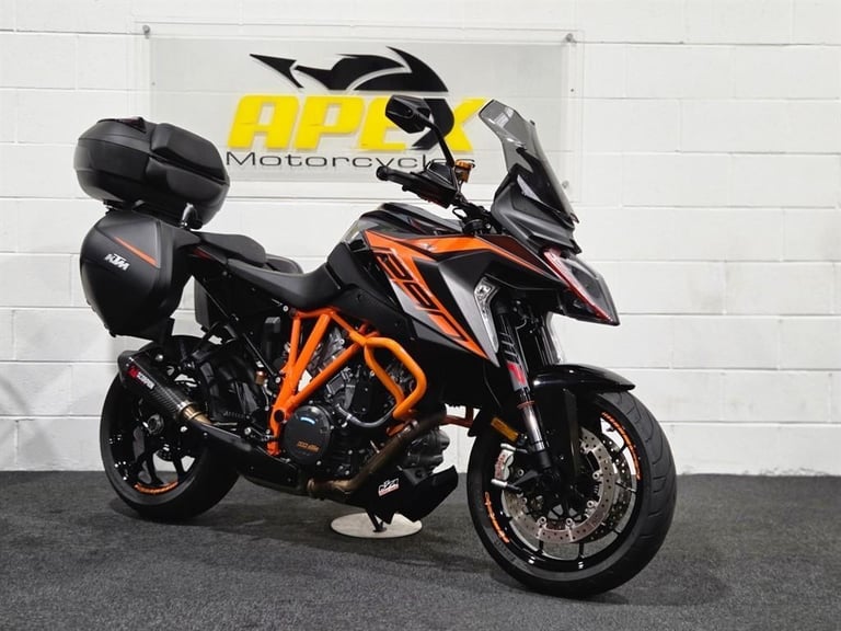 KTM Duke FULL LUGGAGE! KTM MY RIDE! QUICK SHIFT +! HEATED GRIPS! SCORPION