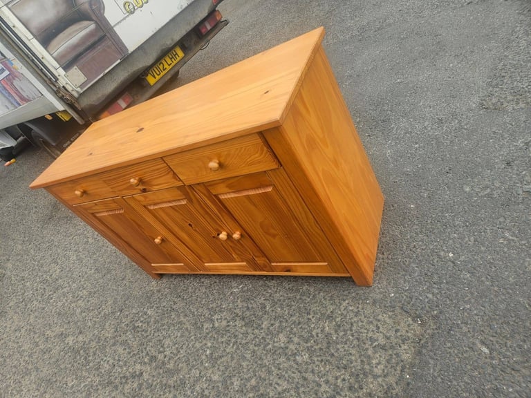 Pinewood living room unit 