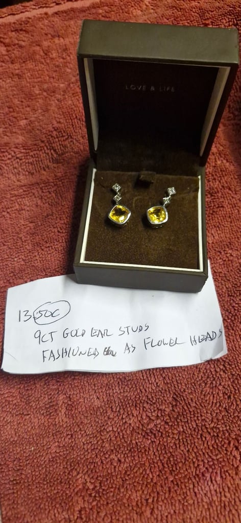 9ct carat gold earrings 