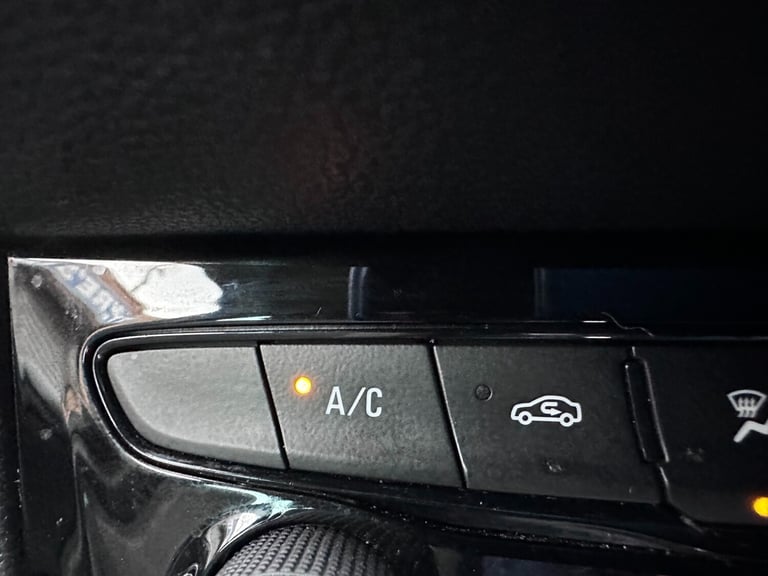 2020 Vauxhall Astra 1.2 Turbo 145 SRi VX-Line Nav 5dr HATCHBACK Petrol Manual