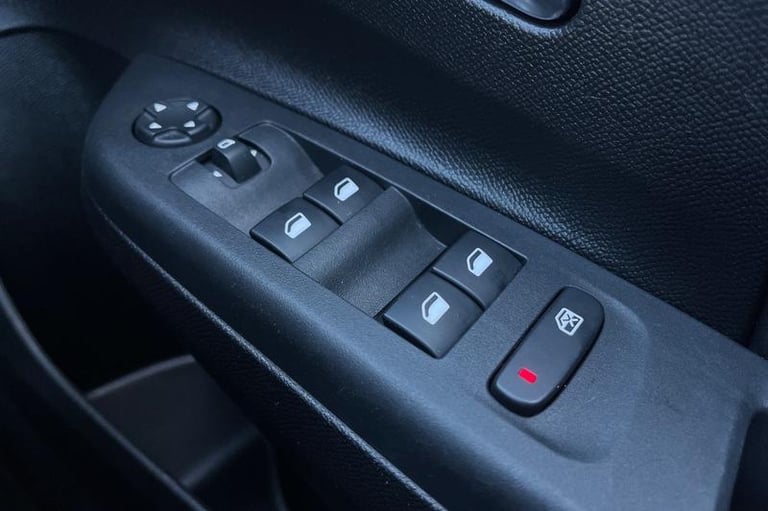 2023 Vauxhall Corsa 1.2 Design Hatchback 5dr - APPLE CARPLAY / ANDROID AUTO, CRUISE CONTROL, AU H...