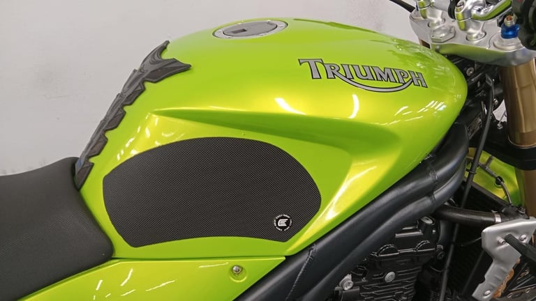TRIUMPH SPEED TRIPLE 1050 ** 12 MONTH MOT - LOW MILLAGE - SP ENGINERING ** 