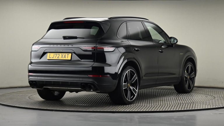2022 Porsche Cayenne 3.0 V6 E-Hybrid 17.9kWh Platinum Edition TiptronicS 4WD Euro 6 (s/s) 5dr (3 ...