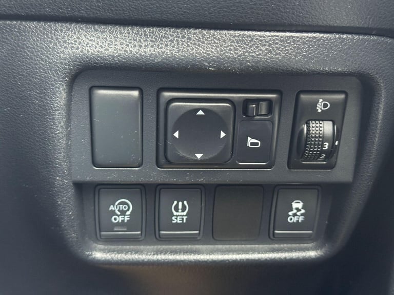 2017 Nissan Juke 1.2 DIG-T Acenta Euro 6 (s/s) 5dr HATCHBACK Petrol Manual