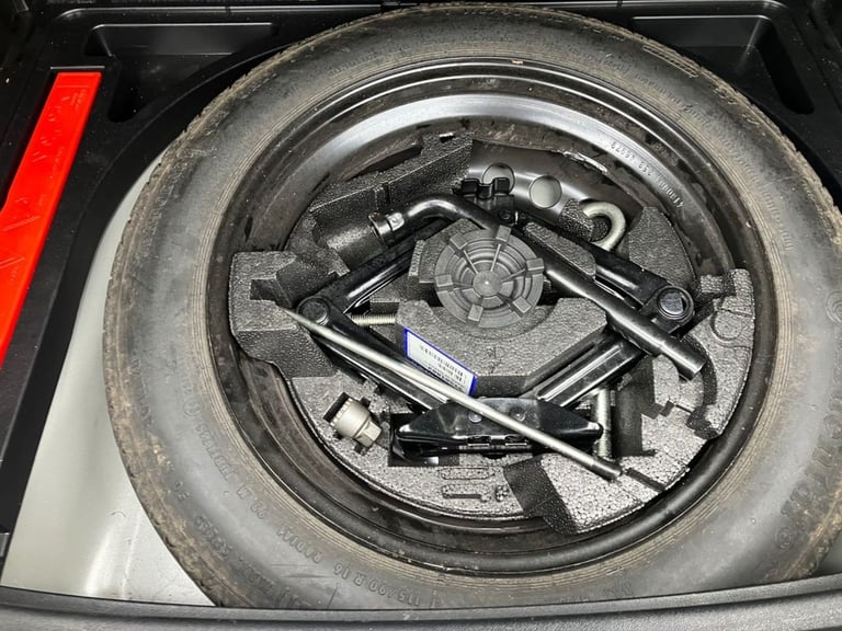 2017 Volvo V40 T3 [152] Cross Country Nav Plus 5dr HATCHBACK PETROL Manual