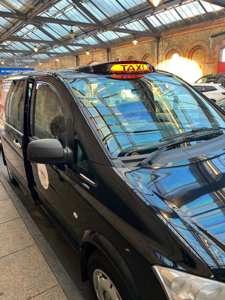 image for Mercedes Vito black Cab Taxi 113CDI blue effiency