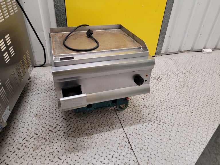 Commercial Lincat Silverlink 600 GS6 Electric Countertop Steel Plate Griddle