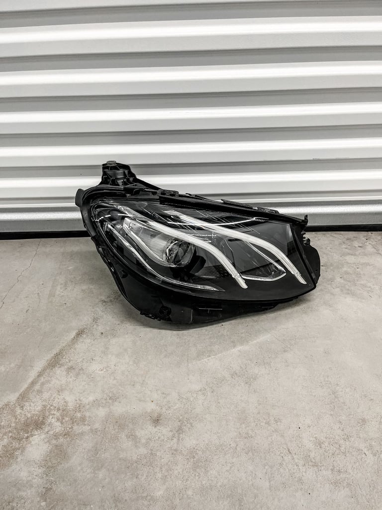 Genuine Mercedes E CLASS-Class W213 17-20 Headlight Right Driver Side