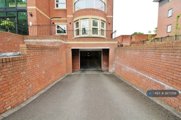 3 bedroom flat in Cambridge Road, Southport, PR9 (3 bed) (#2677258)