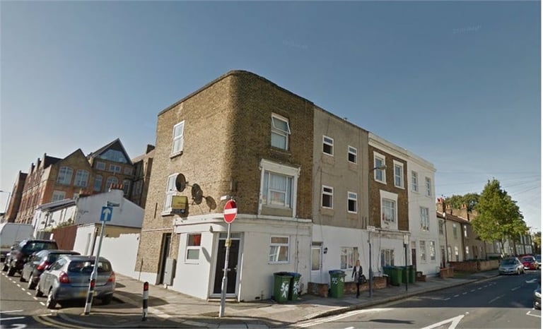 ☀️ Shared Room ✅ Furnished Space