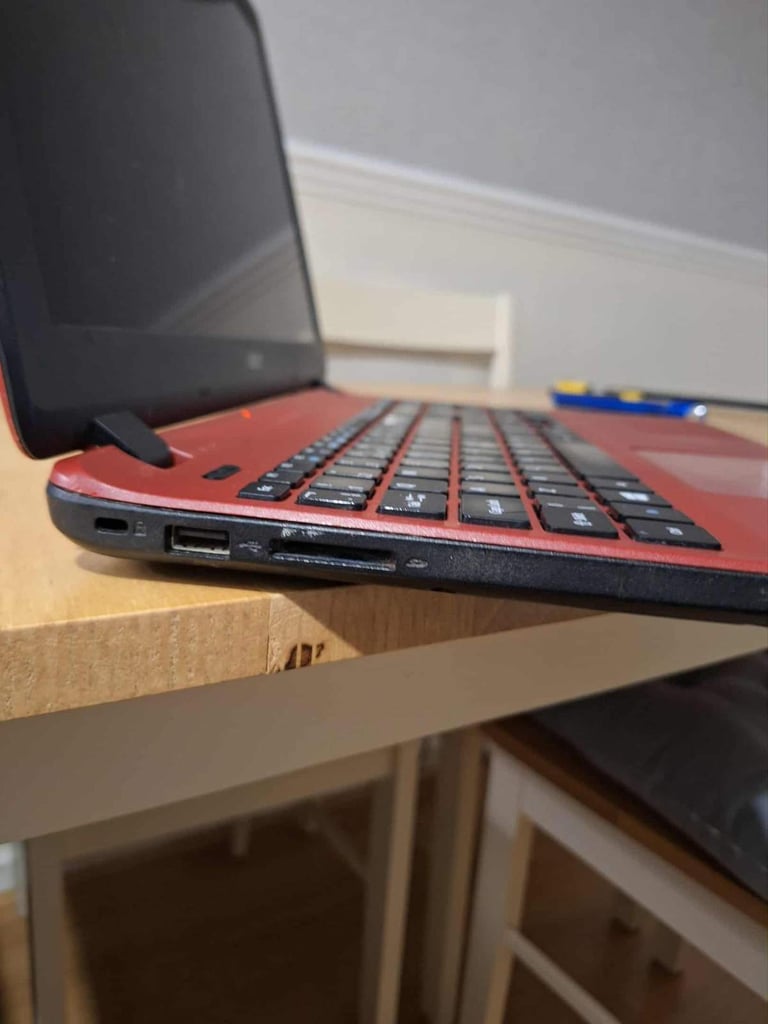 Acer i3(5th gen)1tb hdd,8gb ram laptop
