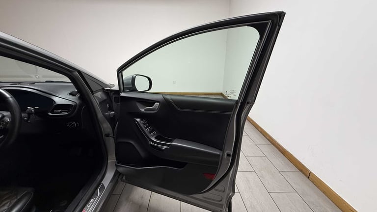 2022 Ford Puma 1.0 EcoBoost Hybr mHEV 155 ST-Line Vignale 5dr DCT Hatchback Petrol Automatic
