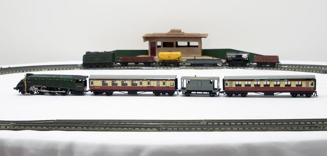 image for Hornby Dublo Model Railway Loco Train Track Carriage Vintage Accessories Bundle