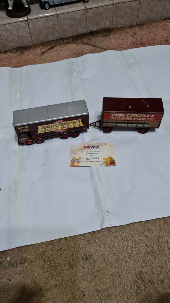 Corgi john codonas pleasure fairs ltd lorry and trailer