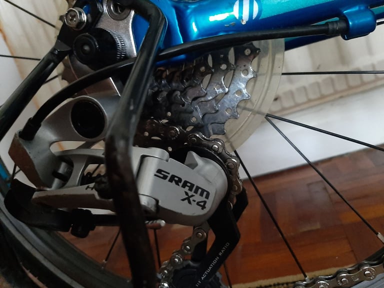 Islabikes Beinn 20 Large Teal Kids Bike