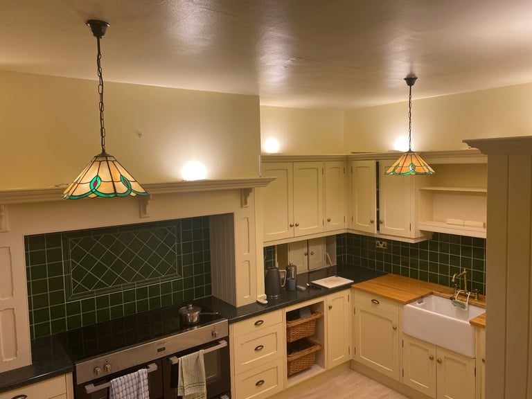 Tiffany-style retro pendant lampshade