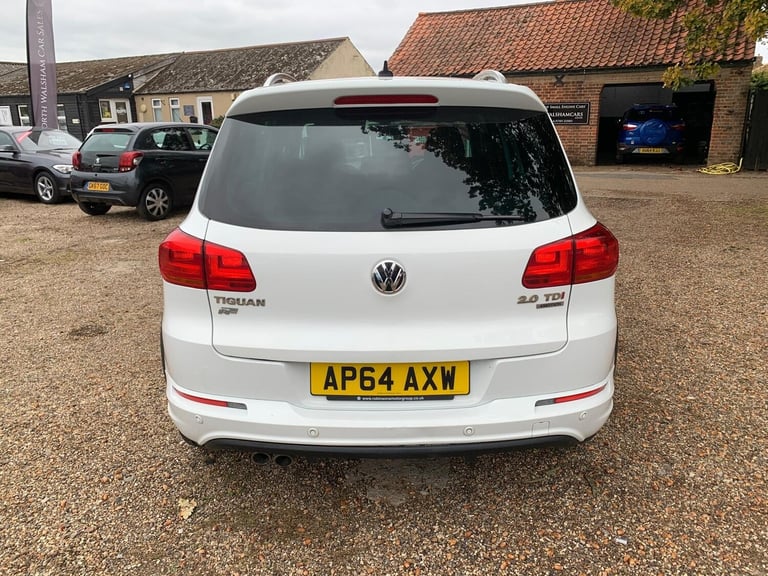 2014 Volkswagen Tiguan 2.0 TDi BlueMotion Tech R-Line 177 5dr ESTATE Diesel Manual