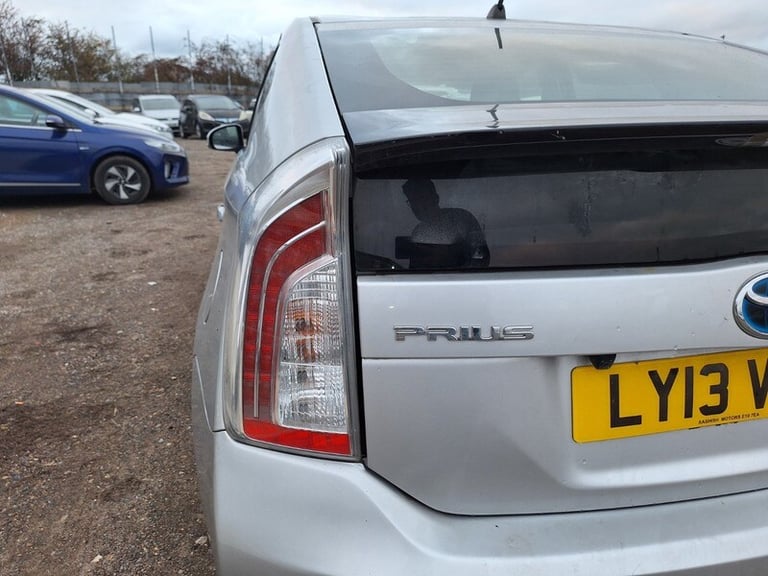 2016 Toyota Prius 1.8 VVT-h T3 Hatchback 5dr Petrol Hybrid CVT Euro 5 (s/s) (136 ps) HYBRID ELECT...