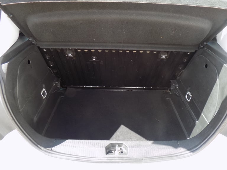 VAUXHALL CORSA 1.4 DESIGN. MORE PHOTOS AND VIDEO LINK ON OUR WEBSITE