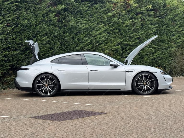 2023 Porsche Taycan Performance Plus 93.4kWh Saloon 4dr Electric Auto RWD (11kW Charger) (476 p S...