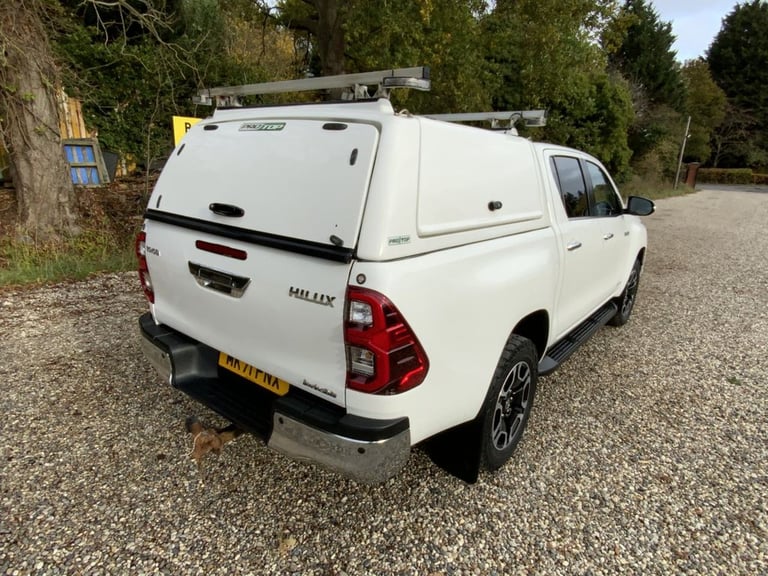 2021 Toyota Hilux 2.4 D-4D Invincible Pickup Double Cab 4dr Diesel Manual 4WD Euro 6 (s/s) (1 PIC...