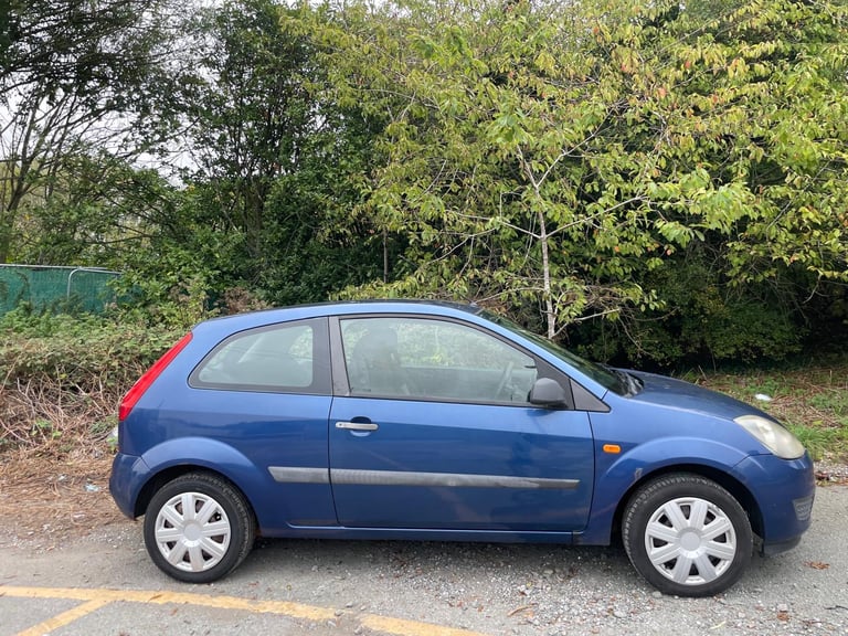 FORD FIESTA 1.2 ZETEC 08 REG BLUE 13 SERVICE STAMPS MOT AUGUST 8TH 2026 LOW INSURANCE 48+MPG