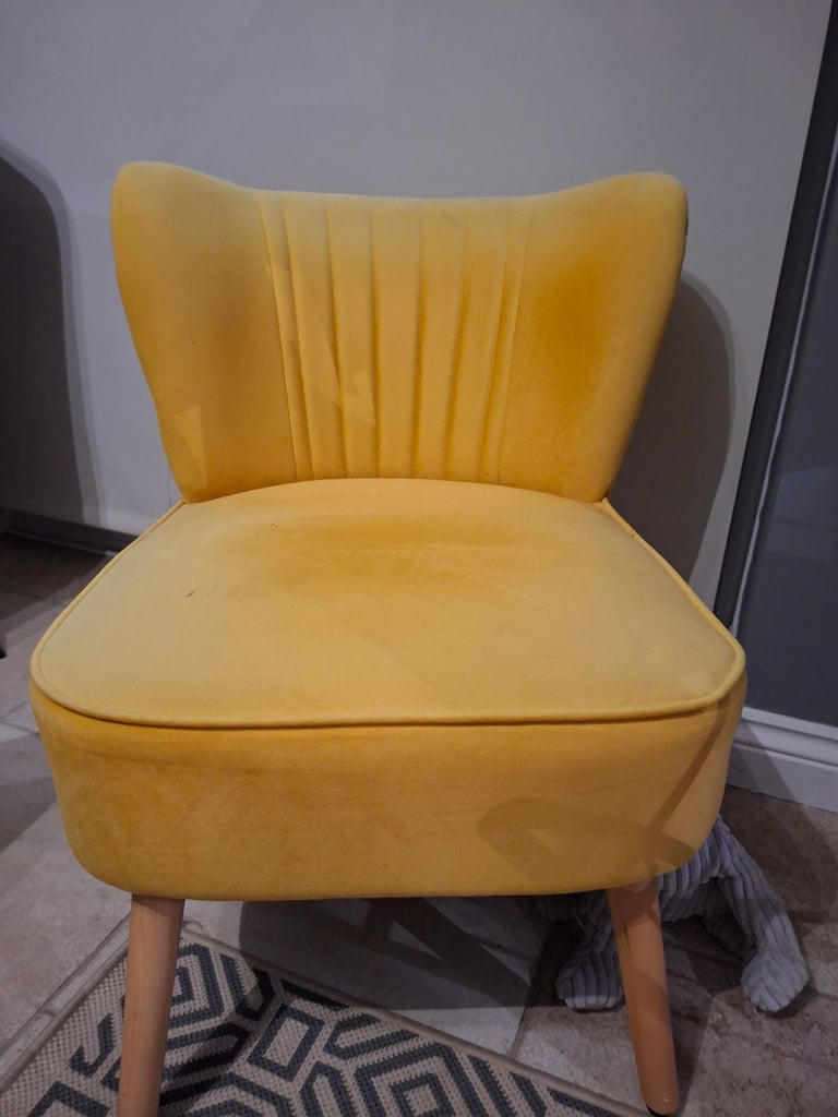 image for ACCENT CHAIR 