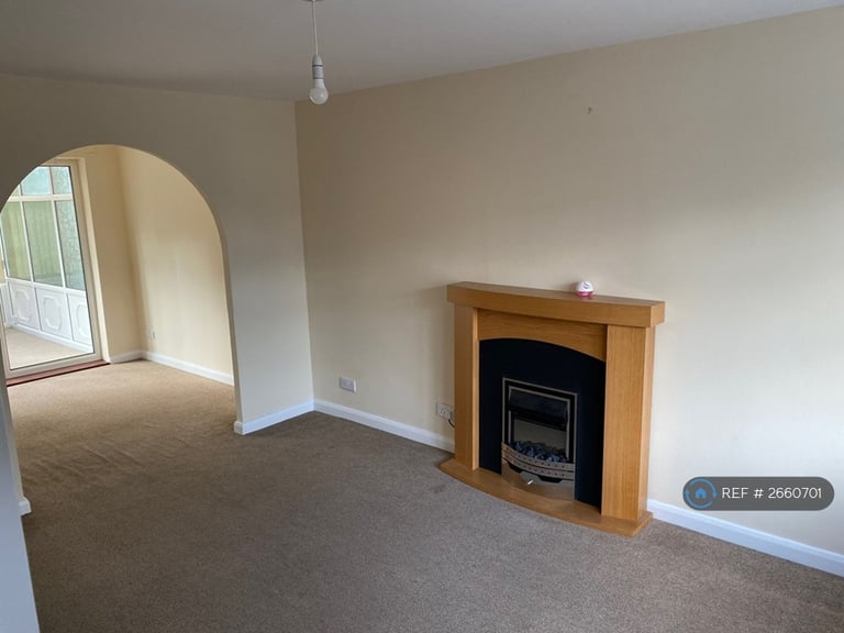 3 bedroom house in Gorsely Dale, Stafford, ST17 (3 bed) (#2660701)