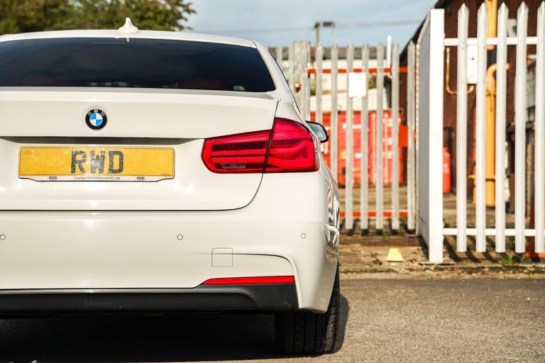  BMW 3 Series 2.0 318d M Sport Auto Euro 6 (s/s) 4dr Diesel Automatic