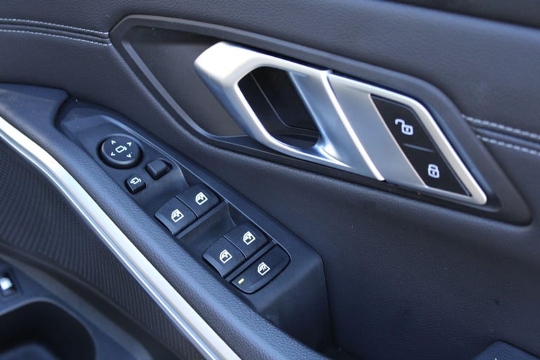 2021 BMW 3 Series 2.0 330e 12kWh M Sport Touring Auto Euro 6 (s/s) 5dr ESTATE Petrol/Electric Hyb...