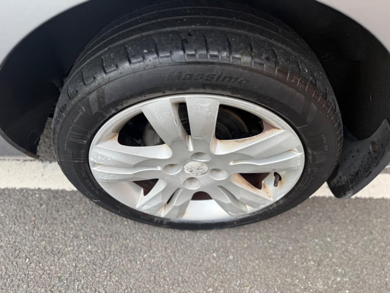  Peugeot 5008 1.6 HDi Active Euro 5 5dr Diesel Manual