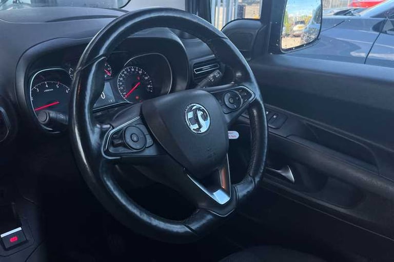 2022 Vauxhall Combo Life 1.5 TURBO D SE 5DR [7 SEAT] MPV Diesel Manual