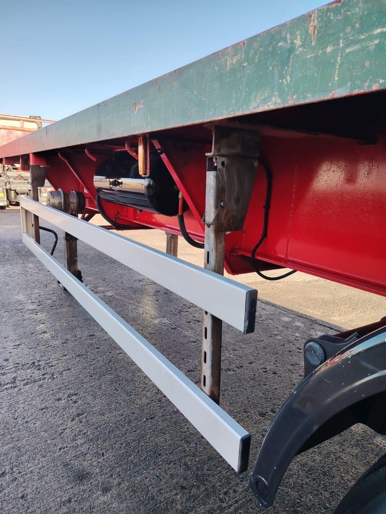 Flat trailer Dennison drum brakes Extendable Other