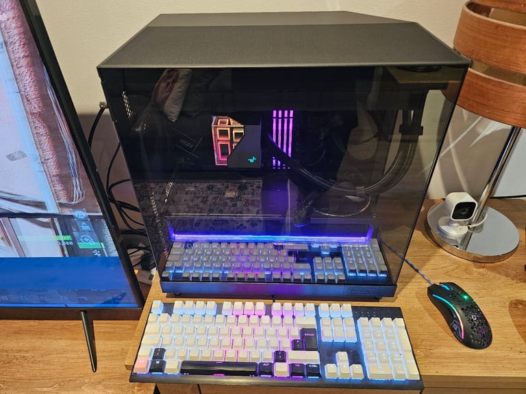 HIGH END GAMING PC RTX 5080 16GB / Intel Core i7-13700k / 32GB DDR4 3600MHz / 1TB NVMe M.2