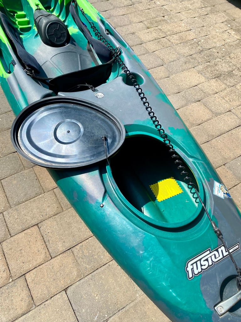 PYRANHA FUSION SIT ON TOP KAYAK