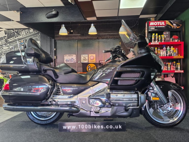image for 2011 HONDA GL1800 GOLDWING DELUXE 28,000 MILE'S 