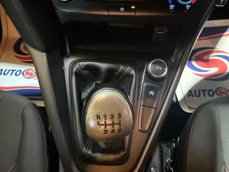 2017 Ford Focus 1.0T EcoBoost ST-Line Euro 6 (s/s) 5dr ESTATE Petrol Manual