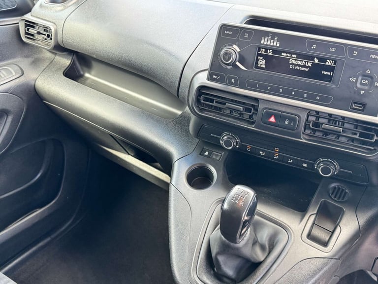 2020 Vauxhall Combo 2300 1.5 Turbo D 100ps H1 Sportive Van PANEL VAN DIESEL Manual