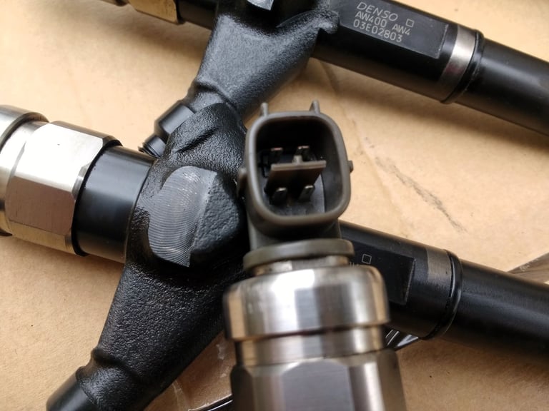 NISSAN X TRAIL 2.2 DCI FUEL INJECTORS 03-07 PARTS SPARES ALMERA PRIMERA TINO