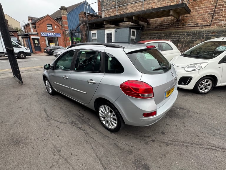 2010 Renault Clio 1.5 dCi 86 Dynamique TomTom 5dr ESTATE Diesel Manual
