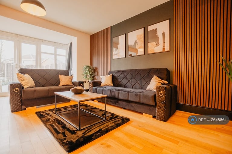 4 bedroom house in Lincoln, Lincoln, LN2 (4 bed) (#2648861)