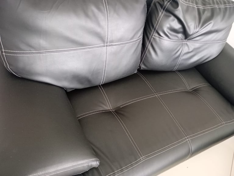 SCS luxury leather sofa set 3 and 2 seater in Watford, Hertfordshire