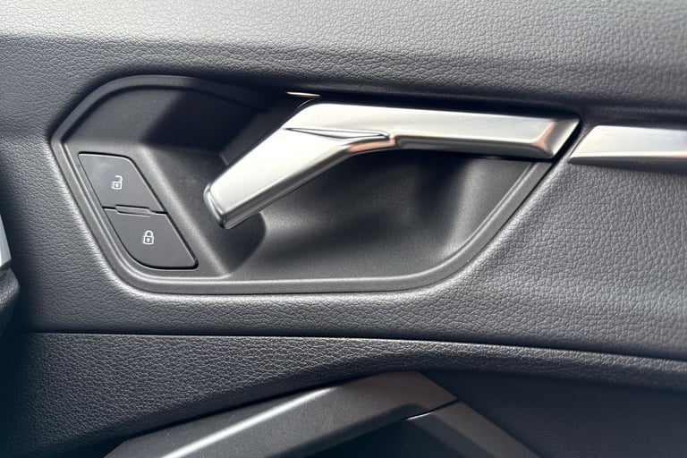 2022 Audi Q3 Black Edition 40 TFSI quattro 190 PS S tronic SUV PETROL Automatic