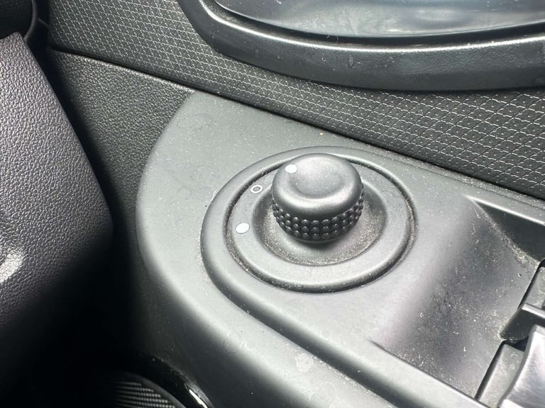 2015 Renault Clio 0.9 TCe Dynamique Nav Hatchback 5dr Petrol Manual Euro 6 (s/s) (90 ps) Hatchbac...